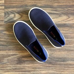 👟 LIKE NEW Kids Navy Rothy Sneaker Sz 2